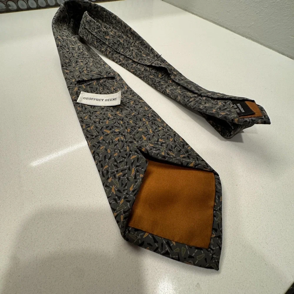 Geoffrey Beene socialflare curated